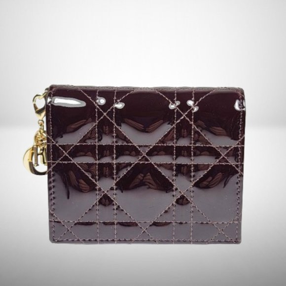 CHRISTIAN DIOR BURGUNDY WINE PATENT CANNAGE WALLET WITH REMOVABLE CHARM - Picture 2 of 9